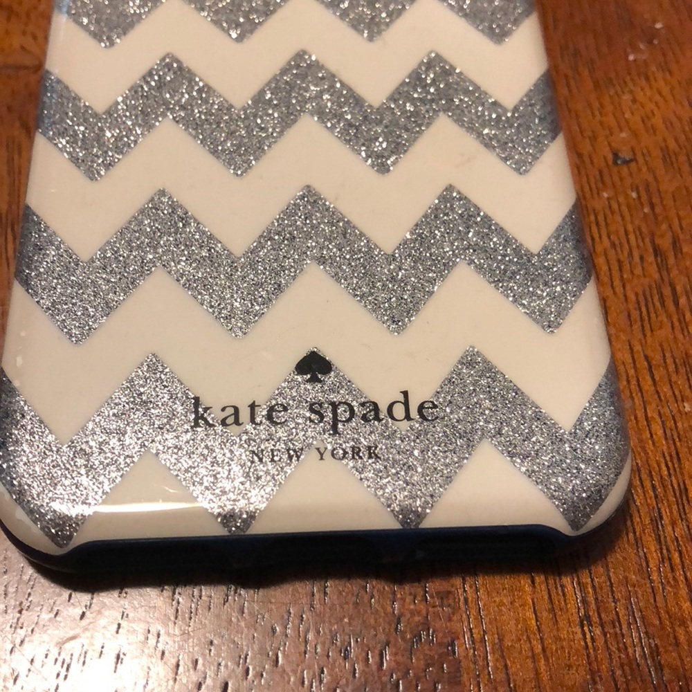 iPhone 7 case - Picture 2 of 3